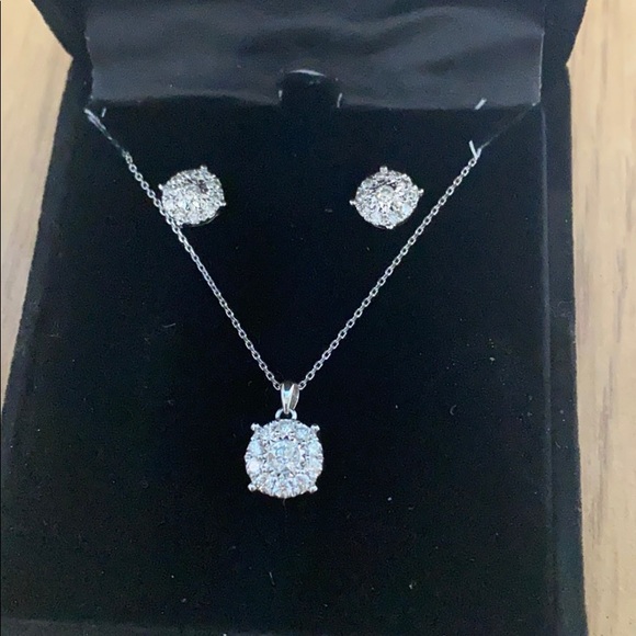 R.H. Macy & Co. Diamond 18" Necklace & Earring Set - Picture 3 of 4